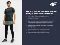 Mężczyzna w stroju sportowym, przygotowujący się do treningu do maratonu. Obok lista najczęstszych błędów popełnianych przed startem.